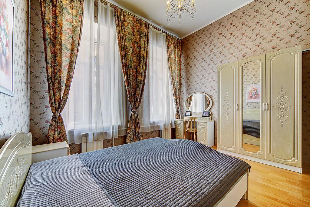 Sutkipeterburg Petrogradskaya Apartamento San Petersburgo Habitación foto